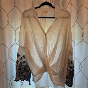 NWT Hummingbird Crossfront Top